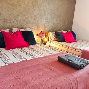 Urquinaona Rooms Ostello