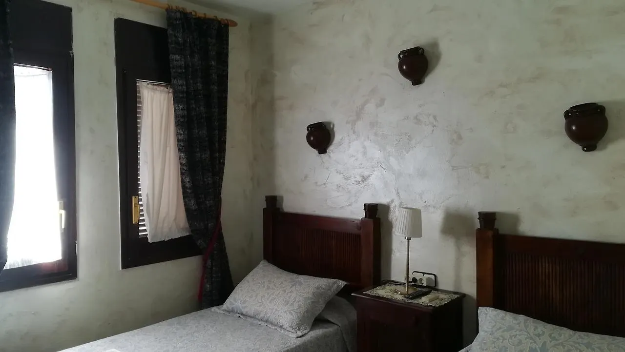 Guest house Hostal Restaurante La Diligencia Cunit